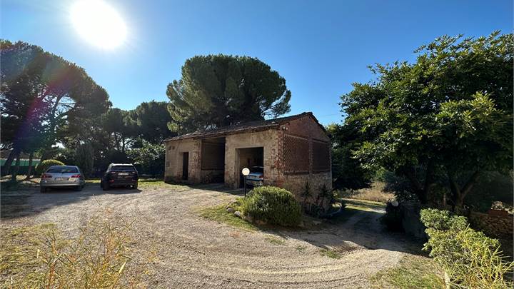 Warehouse for sale in Perugia