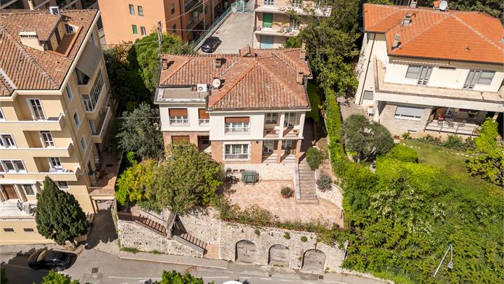 PERUGIA – VIA XX SETTEMBRE ALTA
